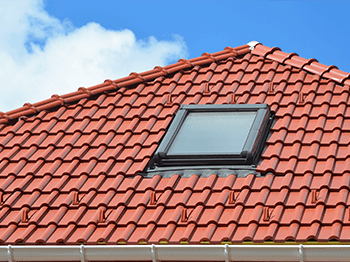 ～屋根やシャッターには高性能・優れた耐久性のフッ素塗料がおすすめです！～